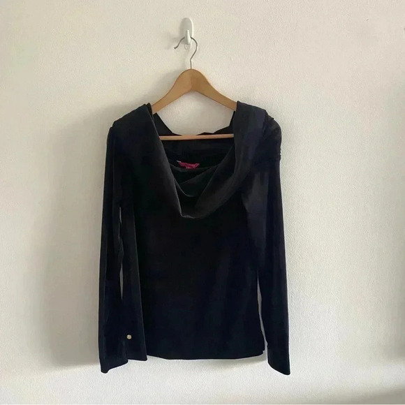 Lilly Pulitzer Belinda Off-The-Shoulder Velour Sweatshirt Black Sz M - Picture 2 of 8